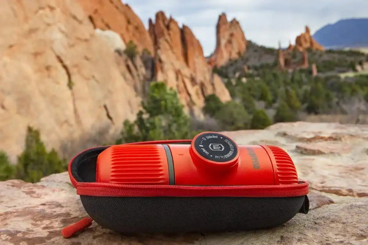 Espressor portabil Wacaco Nanopresso rosu + Geanta de transport - Coffee Gear